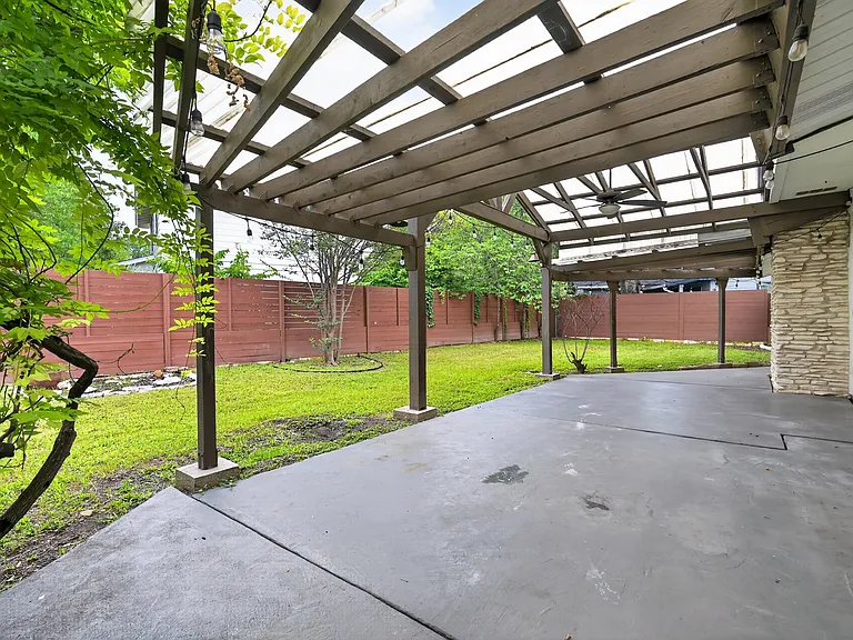 6700 La Salle Dr — Photo 31