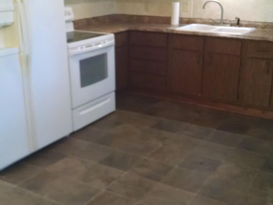 2nd image of 1021 E Villa Marie St