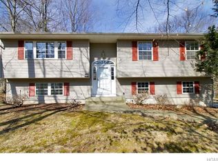 10 Fredrick Dr, Monroe, NY 10950
