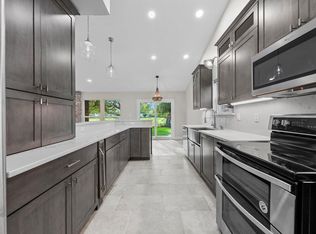 12 Country Club Rd, Shalimar, FL 32579