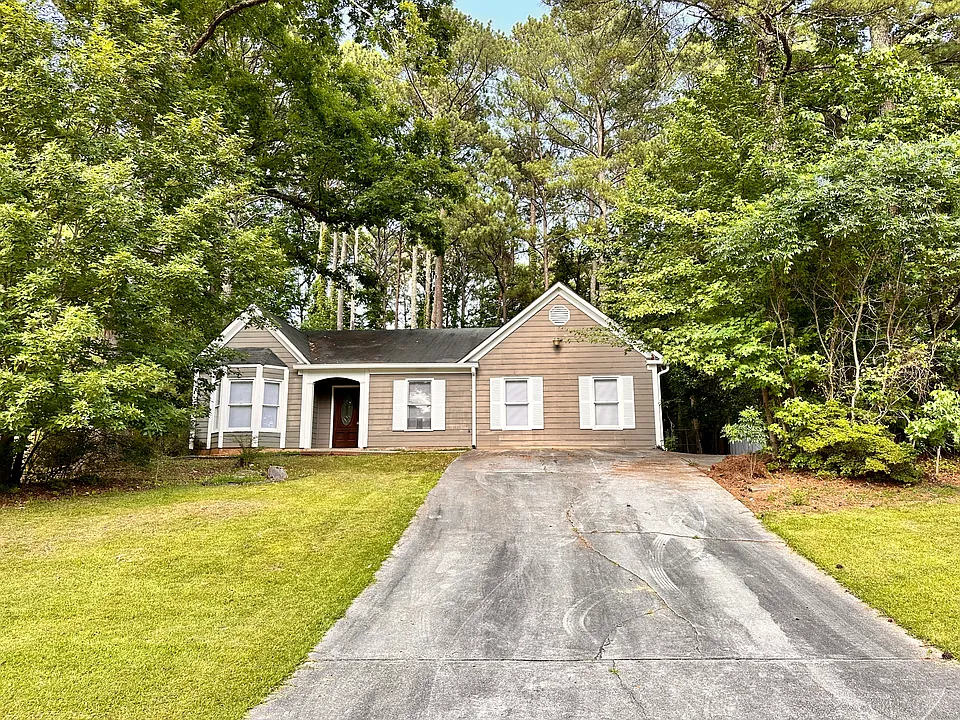 747 Greenhedge Dr