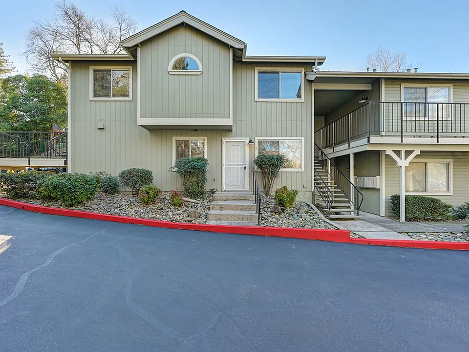 161 Brewery Ln #1