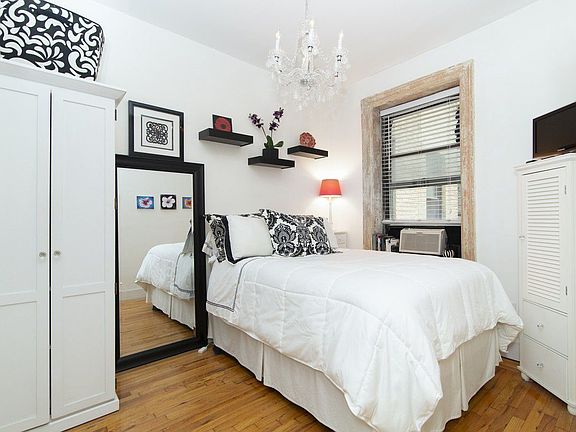4th image of 442 Hudson St #1K