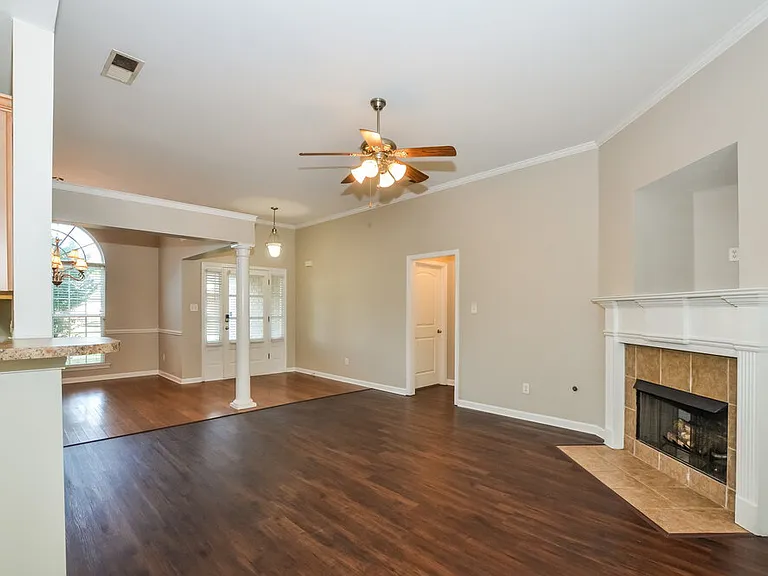 5837 Stonewall Dr — Photo 5