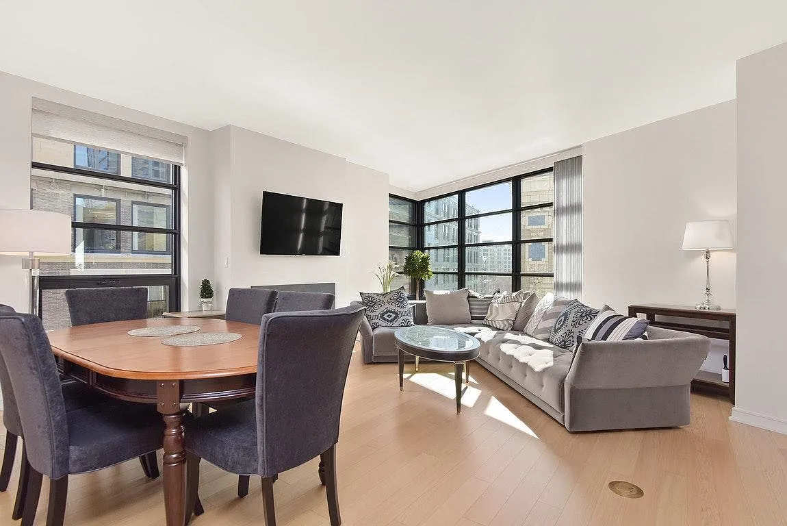 3 bed, 1710 sqft, $9,850 — Photo 4