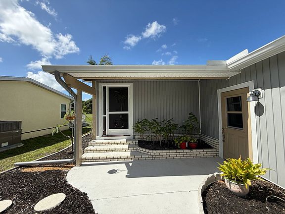 4th image of 253 Las Palmas Blvd