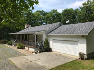 1127 Silver Lake Rd, Dingmans Ferry, PA 18328