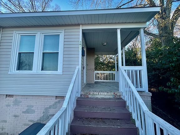 3rd image of 2611 Columbus Cir