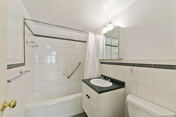 Sold by Nest Seekers International | media 13