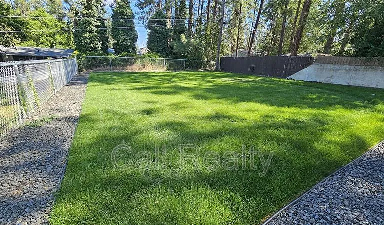 3811 E 12th Ave — Photo 25