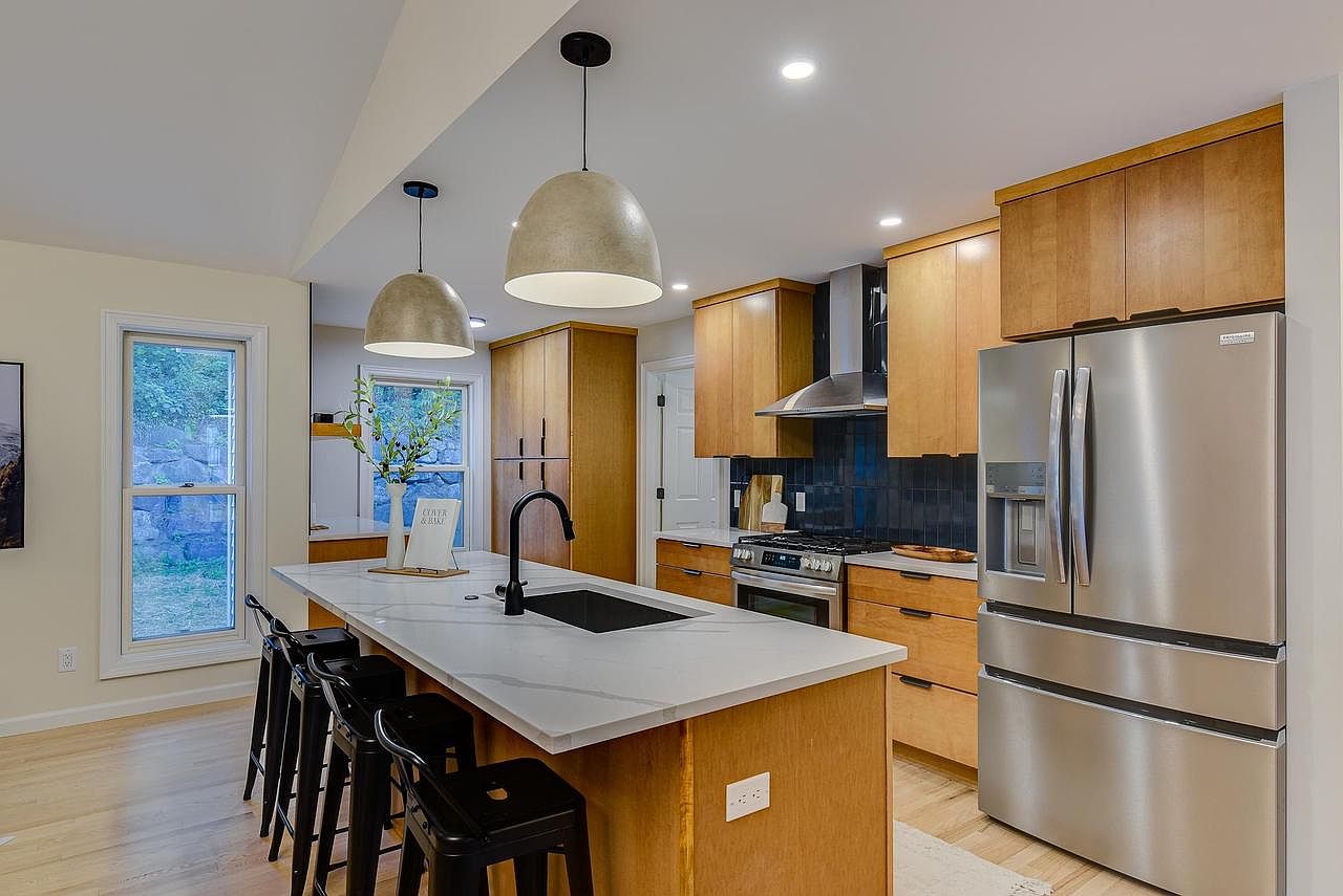 813 North Holt Circle, Madison, WI 53719 MLS 1960372 Zillow