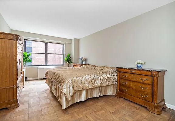5th image of 505 E 79th St APT 11D