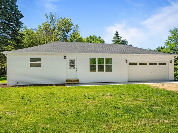 3569 W Egan Rd, Leaf River, IL 61047
