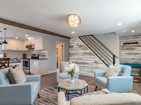 2 McLain Drive, Pelham, NH 03076