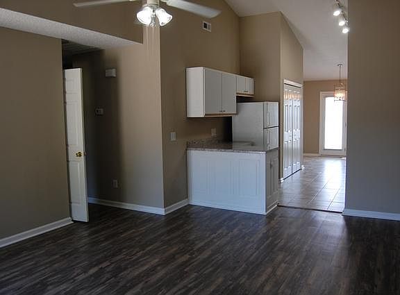 3rd image of 4010 Elkin Ridge Dr #A