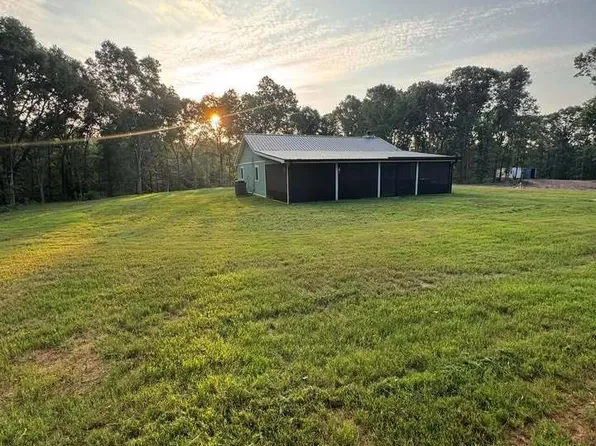 301 Norton Rd, Hartwell, GA 30643