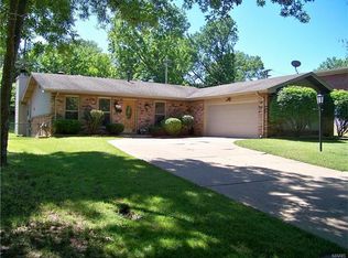 2322 Rosegarden Dr, Saint Louis, MO