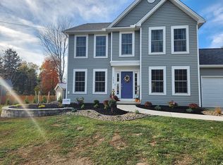 6692 Burke Rd, Hamburg, NY 14085