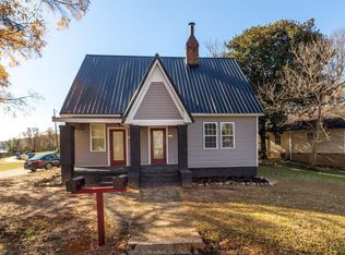 1529 Circle Dr, Anniston, AL 36201