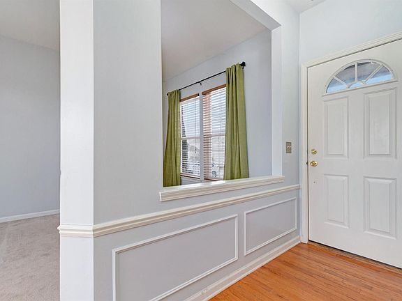 4th image of 9848 High Meadow Dr