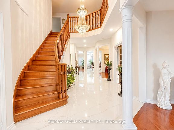 2nd image of 12 Highvalley Cir