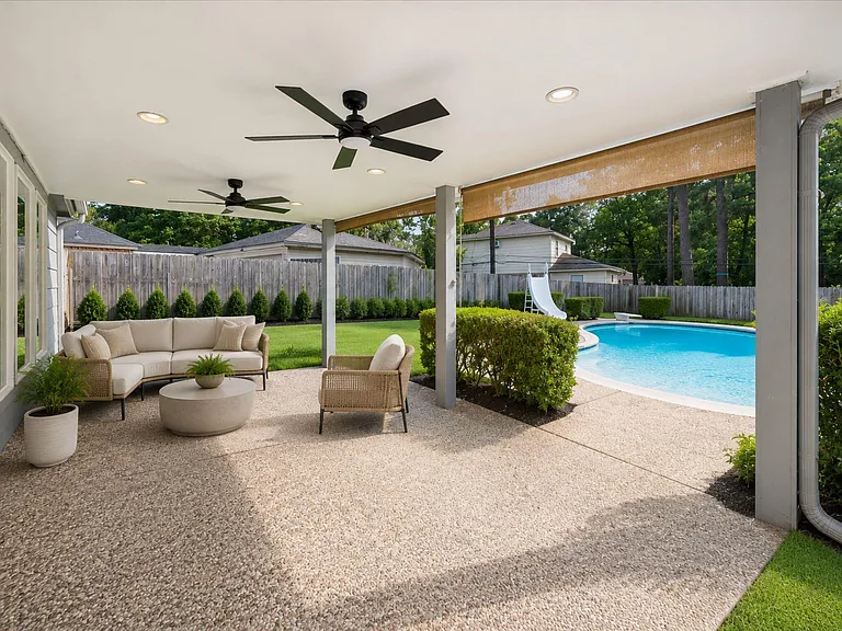15823 Pebble Bend Dr — Photo 22