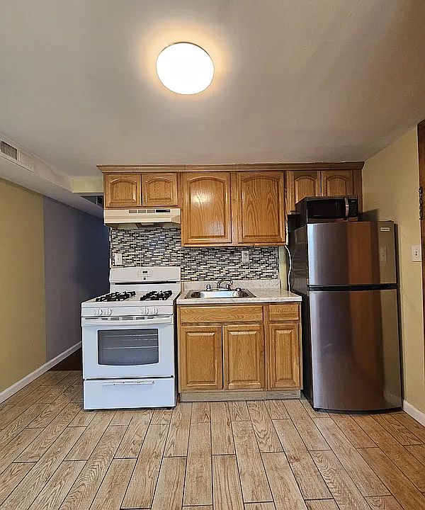 1st image of 25-50 22nd St #1A