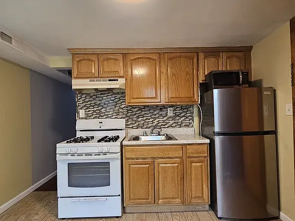 25-50 22nd Street image 1 of 9