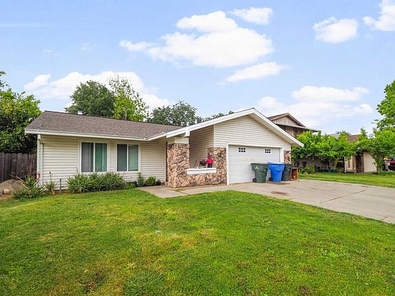 2nd image of 941 Regatta Dr