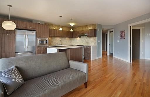 3rd image of 60 Longwood Ave APT 907