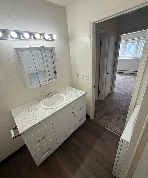 332 N Bunn St #B — Photo 16