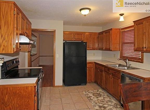 Lots of Cabinet Space; All Appliances Stay