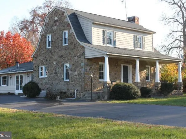 12814 Fitzwater Dr, Nokesville, VA 20181