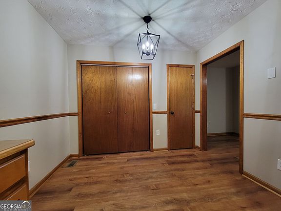 5th image of 522 Carl Cedar Hill Rd