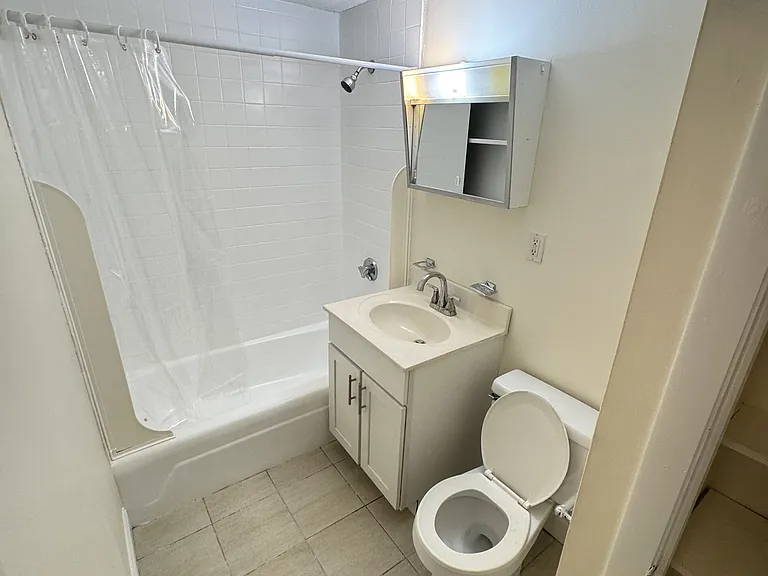 Dustin St — Photo 4