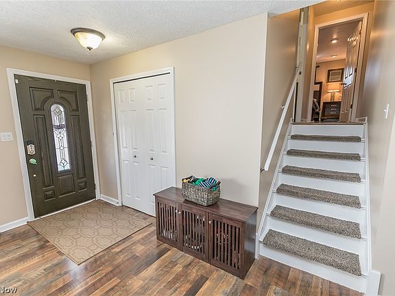 3rd image of 8664 Courtland Dr