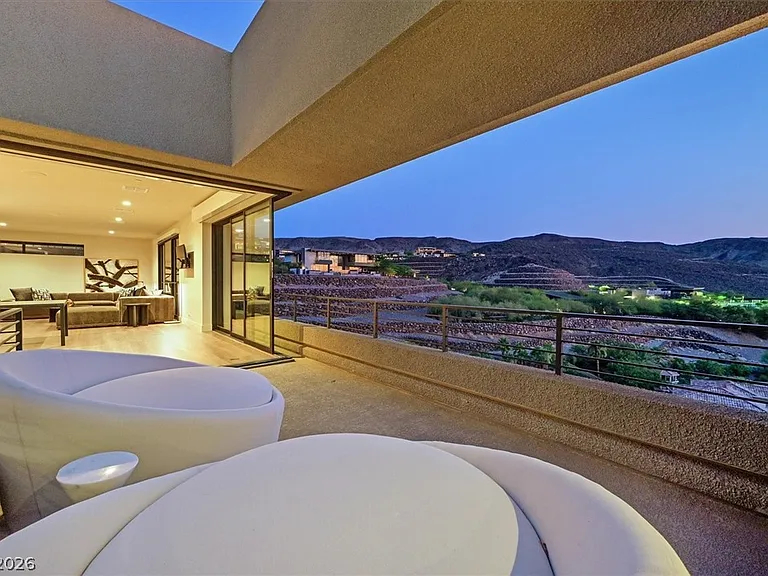 807 Magnum Cliff Ct — Photo 7