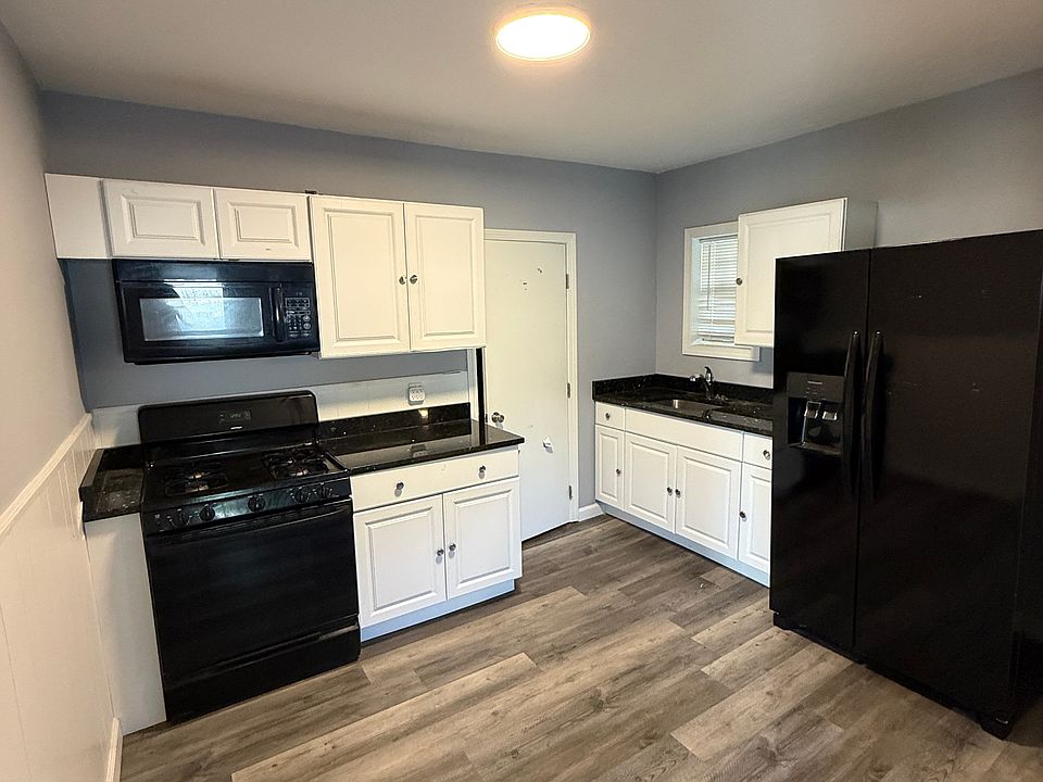 1st image of 83 E Main St APT 1R