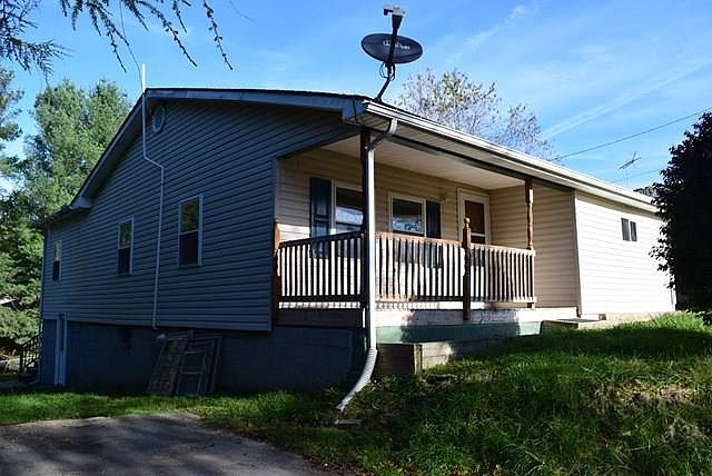 1st image of 236 Cranberry Dr