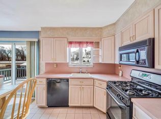 (Undisclosed Address), North Babylon, NY 11703