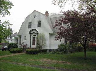 2 Buswell Ave, Methuen, MA 01844