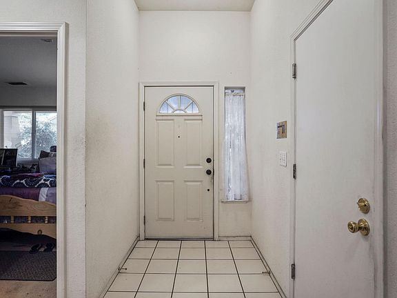 3rd image of 245 Palm Ave