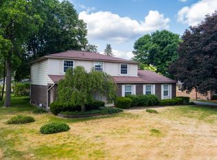 35236 Northmont Dr, Farmington Hills, MI 48331