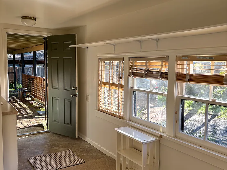 420 Laurel Ave — Photo 3