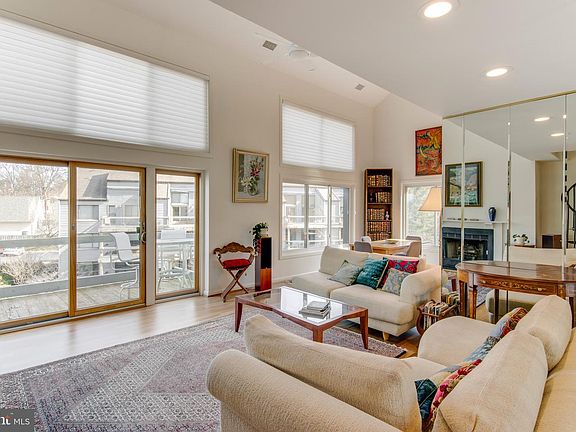 2nd image of 11 Spa Creek Lndg Unit A3