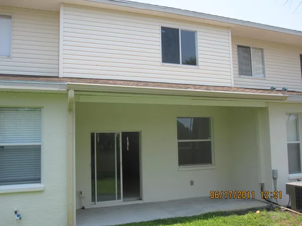 6400 46th Ave N APT 2, Kenneth City, FL 33709
