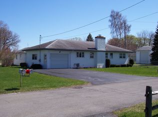 7428 Wolcott St, Sodus Pt, NY 14555