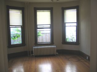 916 W 26th St #1, Minneapolis, MN 55405