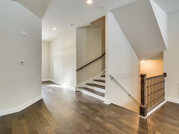 5th image of 303 Camberley Ln
