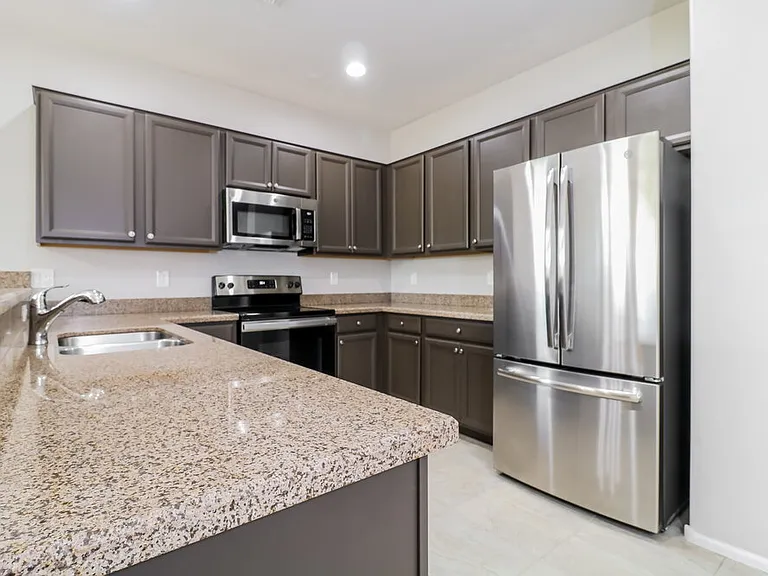 10425 W Pima St — Photo 7